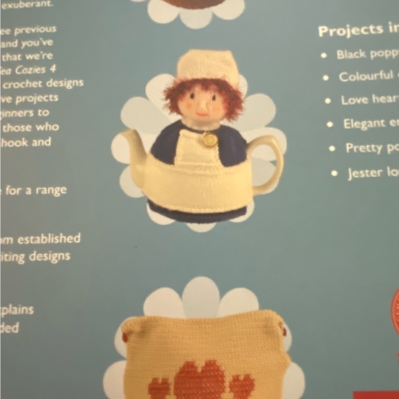 Adorable little book of patterns to knit tea cozies🧶 - Picture 3 of 14